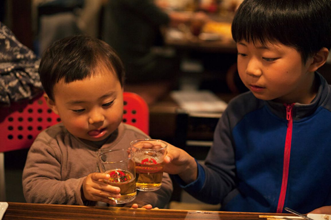 こどもびいる 330ml×12本 (ギフト箱付き) 子供も大人も乾杯!本物そっくりなこれまでにない飲みもの